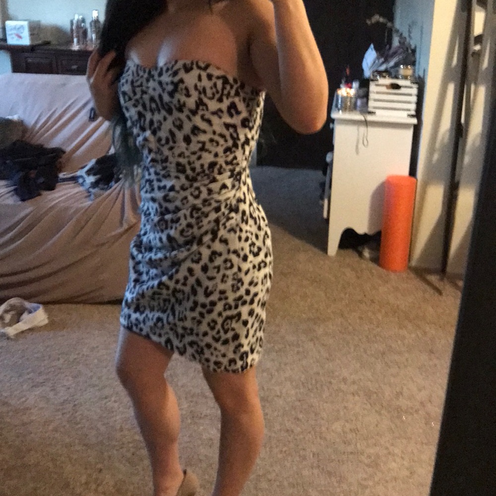 Strapless leopard print dress